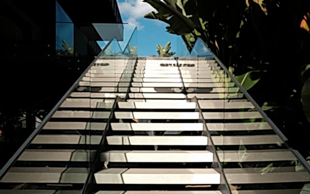 Çelik Omurgalı Merdivenlerde Modern Tasarım ve Güvenlik: Meta Merdiven Rehberi (2025)