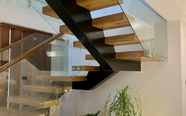 İzmir Metal Merdiven Firmaları | Dayanıklı ve Modern Merdiven Çözümleri