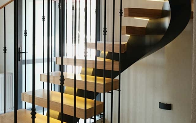 Bayraklı Merdiven Firmaları & Fiyatları | Rezidans ve Ofis Projeleri İçin Çözümler