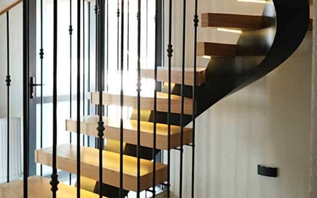 İzmir Metal & Çelik Merdiven Fiyatları 2026