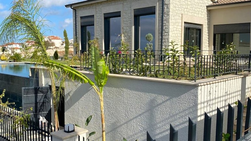 Duvar Üstü Korkuluk