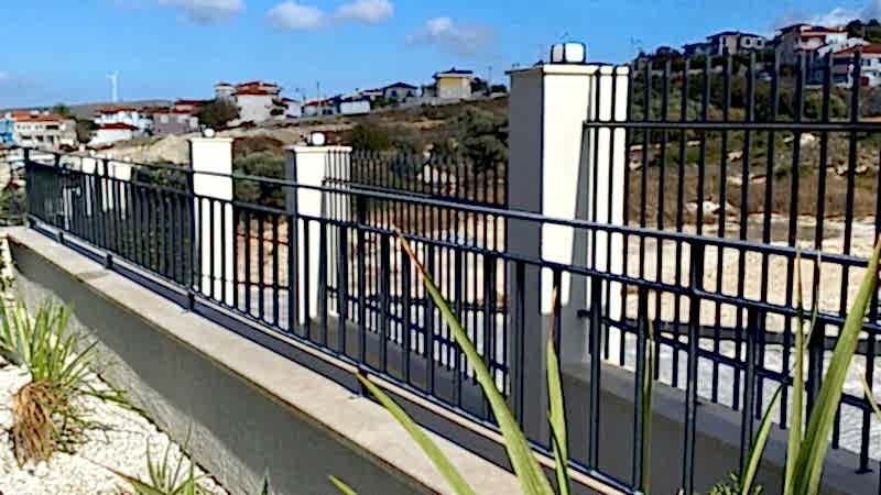 Duvar Üstü Korkuluk