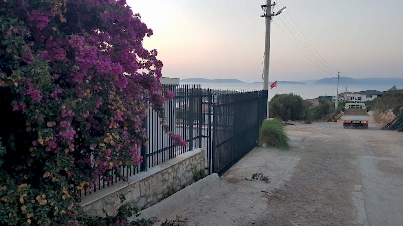 Duvar Üstü Korkuluk